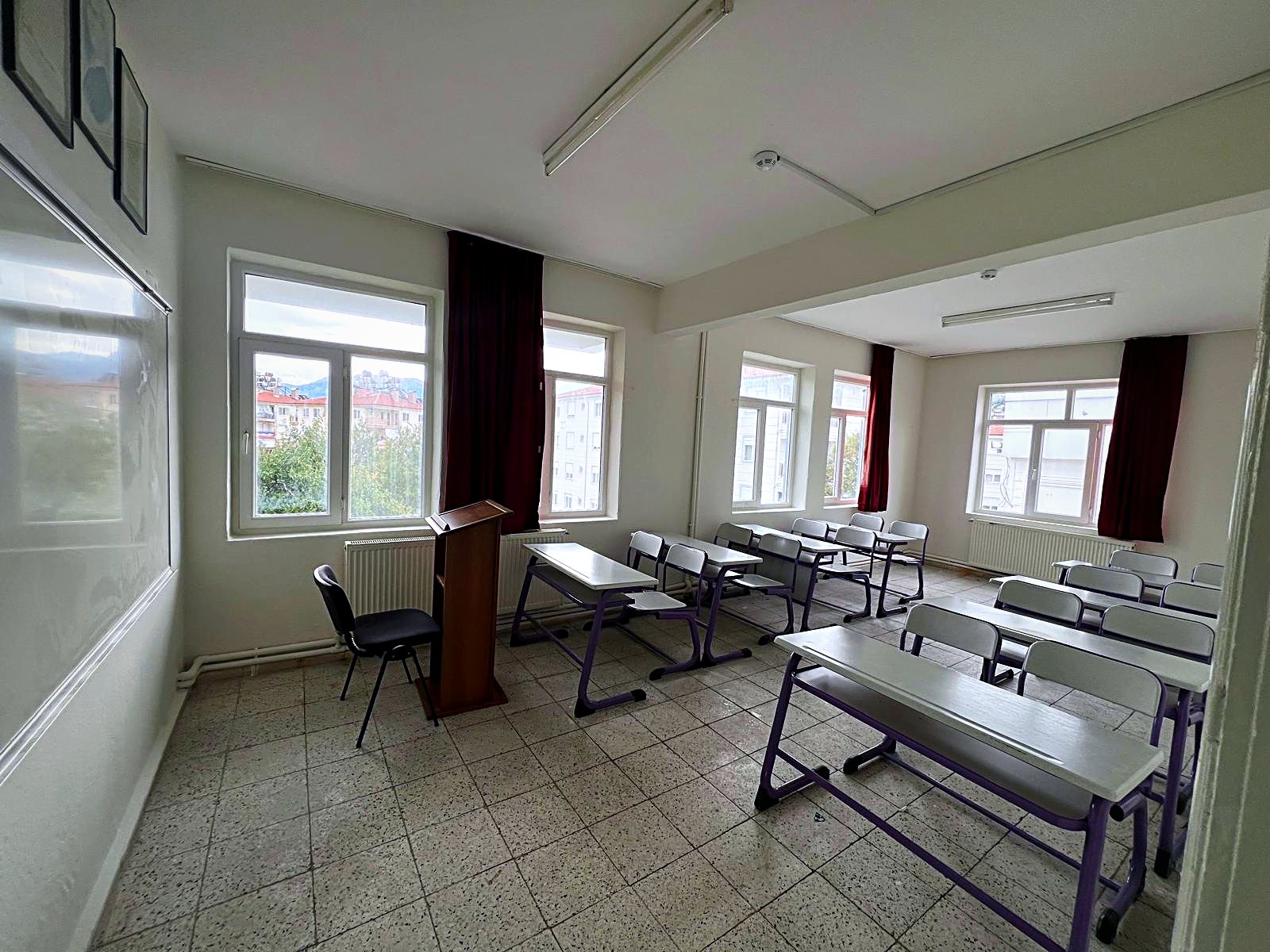 LGS dersliği